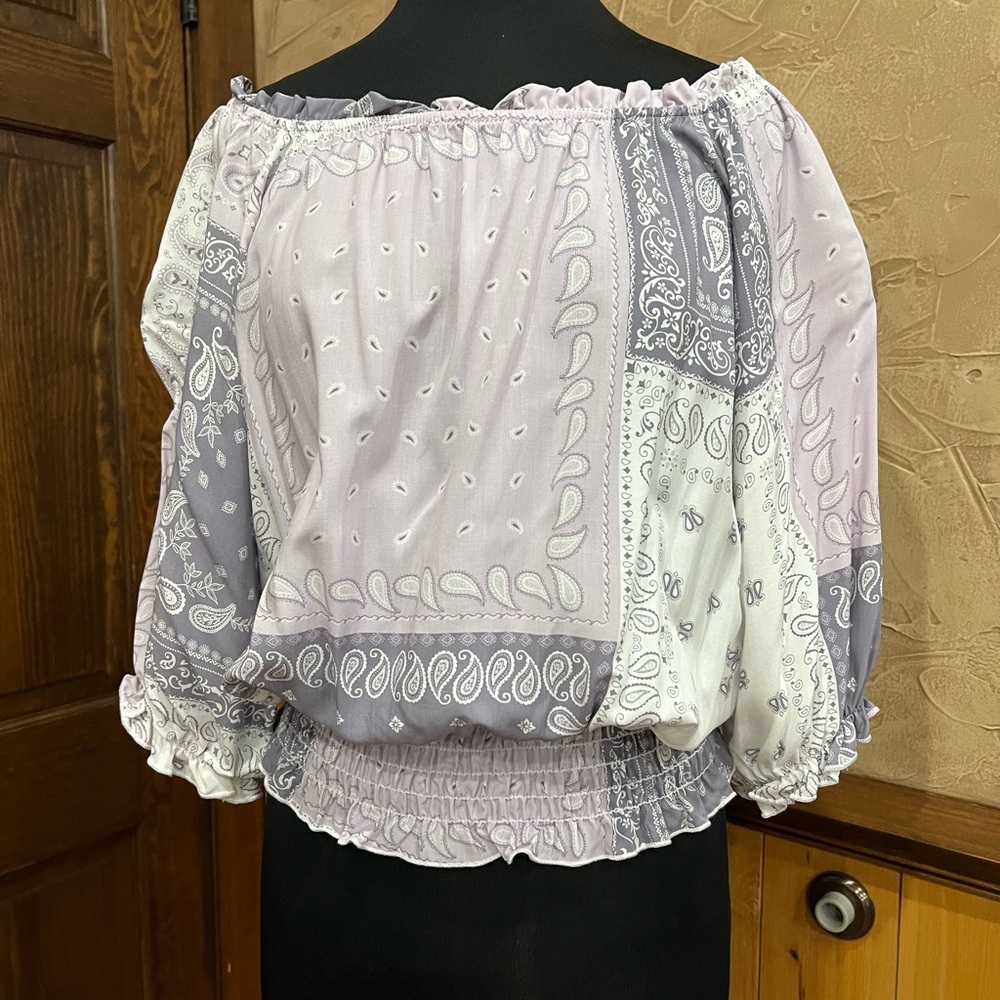 BOUTIQUE CLOSEOUT!  NWT Peasant Blouse